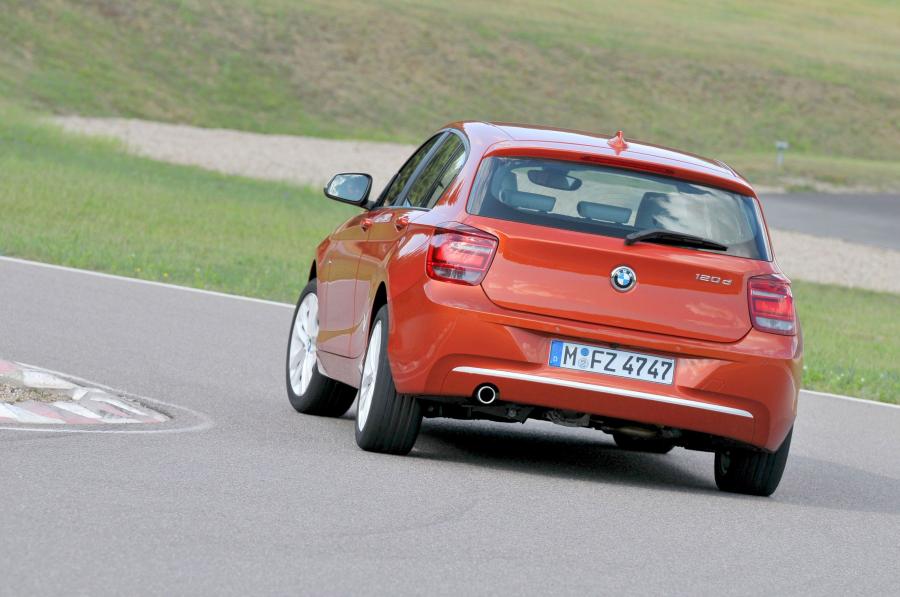  BMW 1-Series Urban Line 2012 года  (фото 52 из 82)